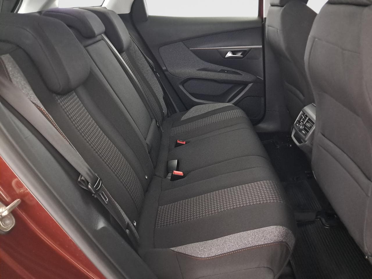 2017 Peugeot 3008 - 21