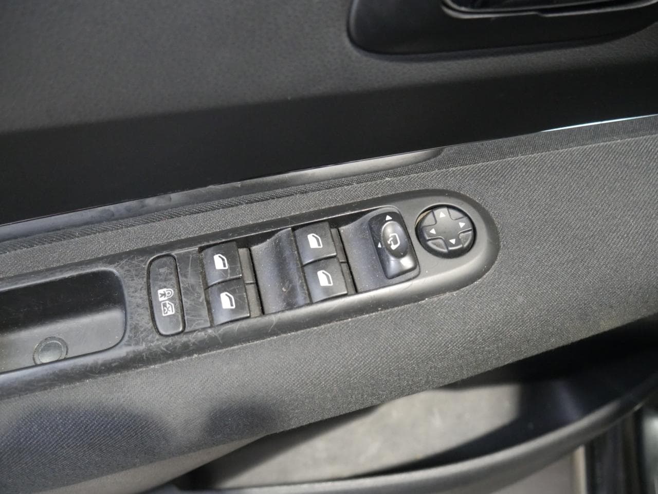 2014 Peugeot 3008 - 11