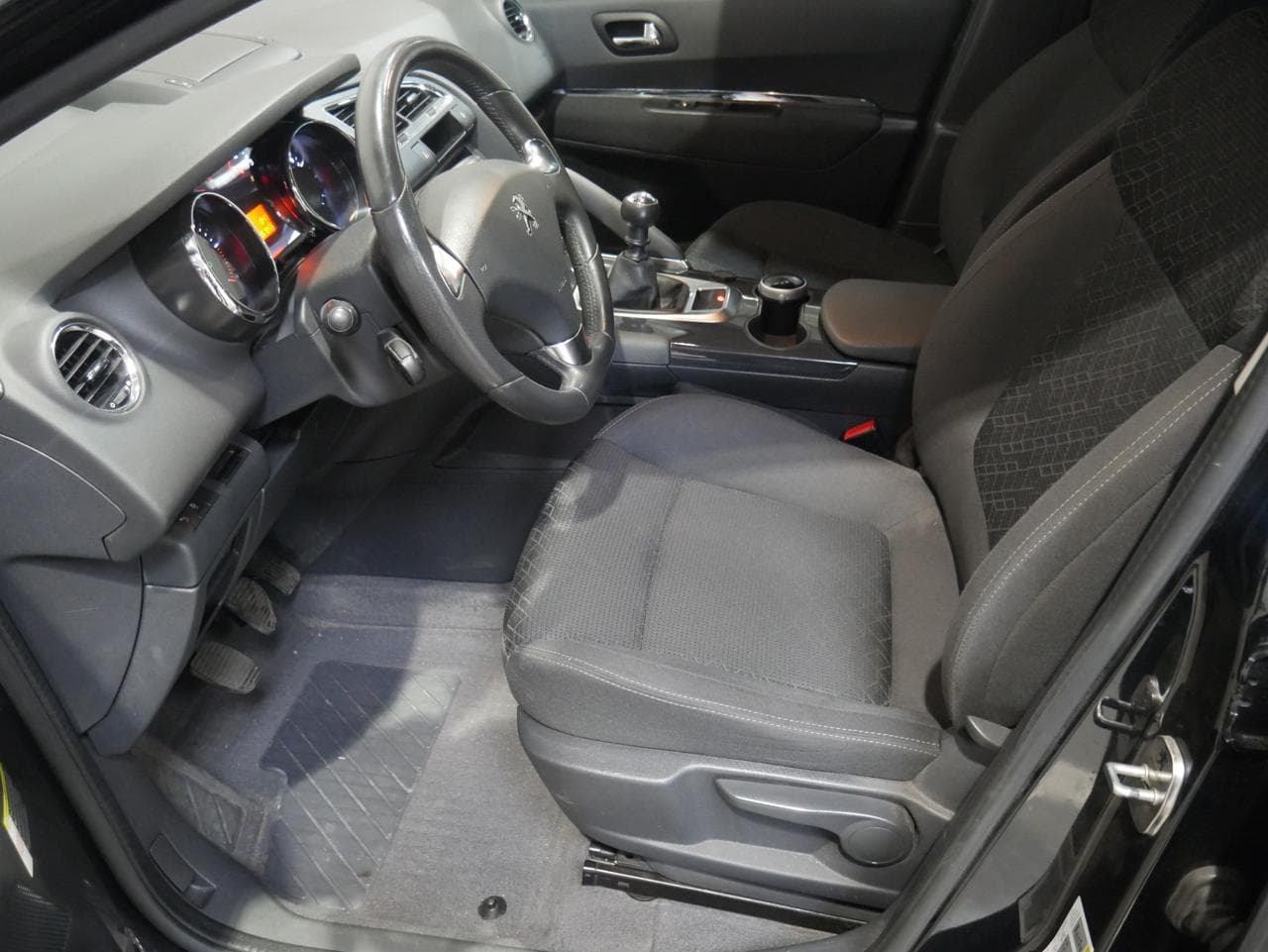 2014 Peugeot 3008 - 9