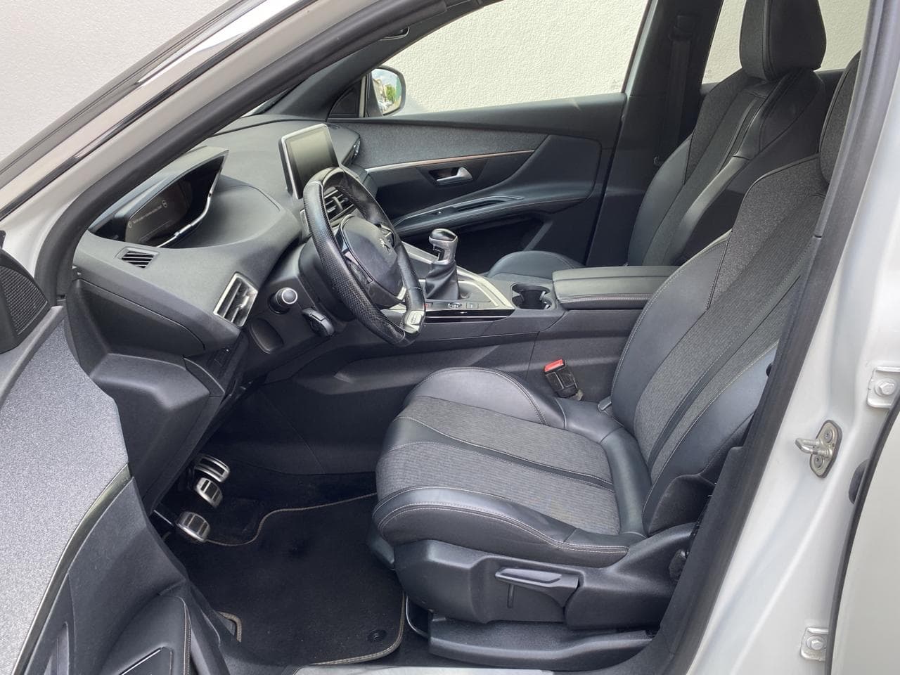 2019 Peugeot 3008 - 9
