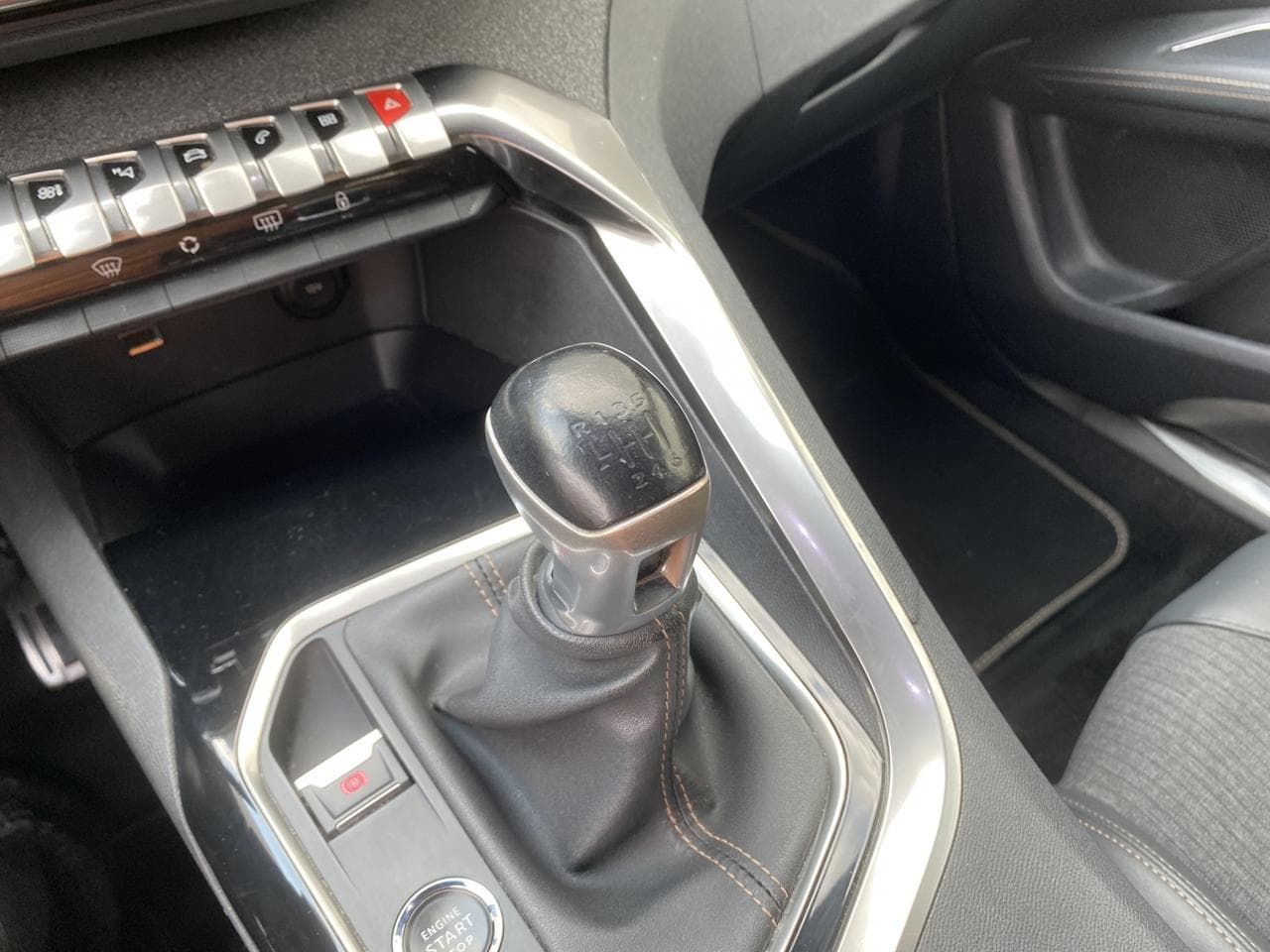 2019 Peugeot 3008 - 15