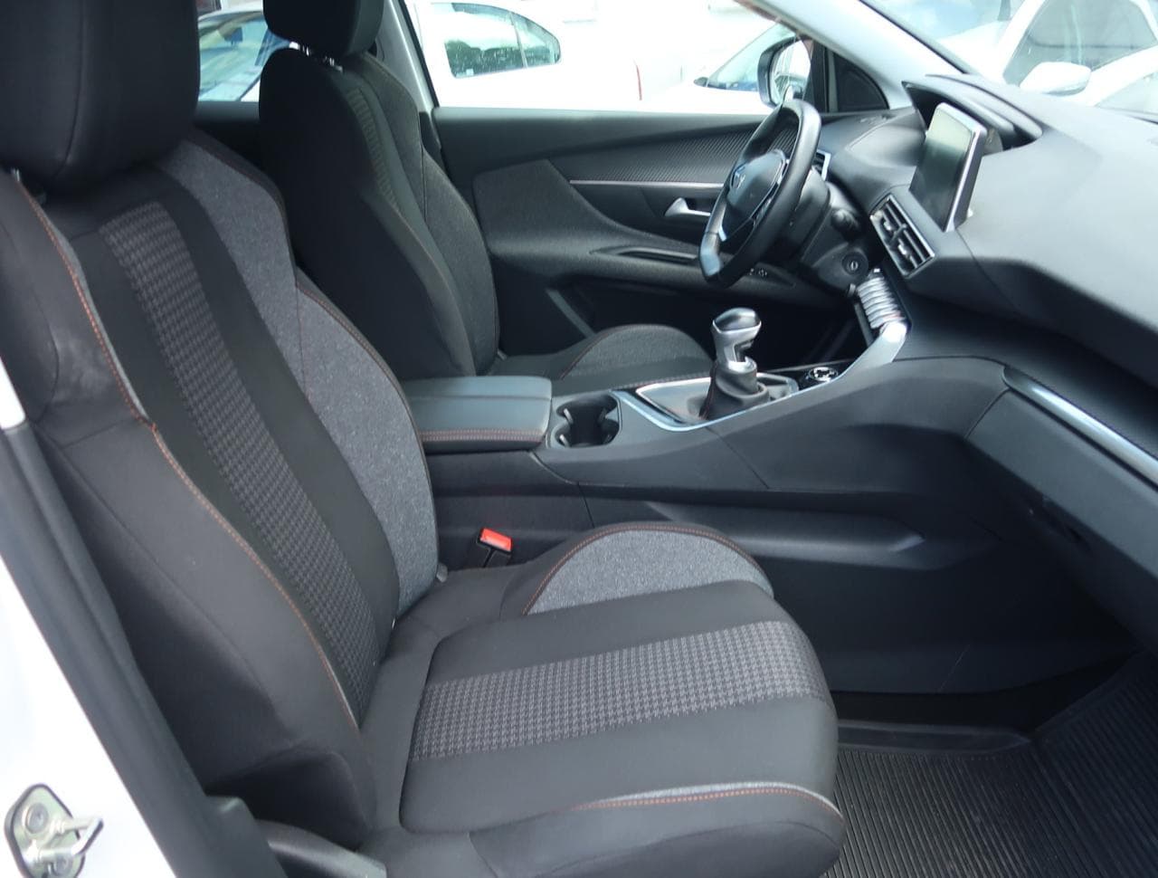 2020 Peugeot 3008 - 12