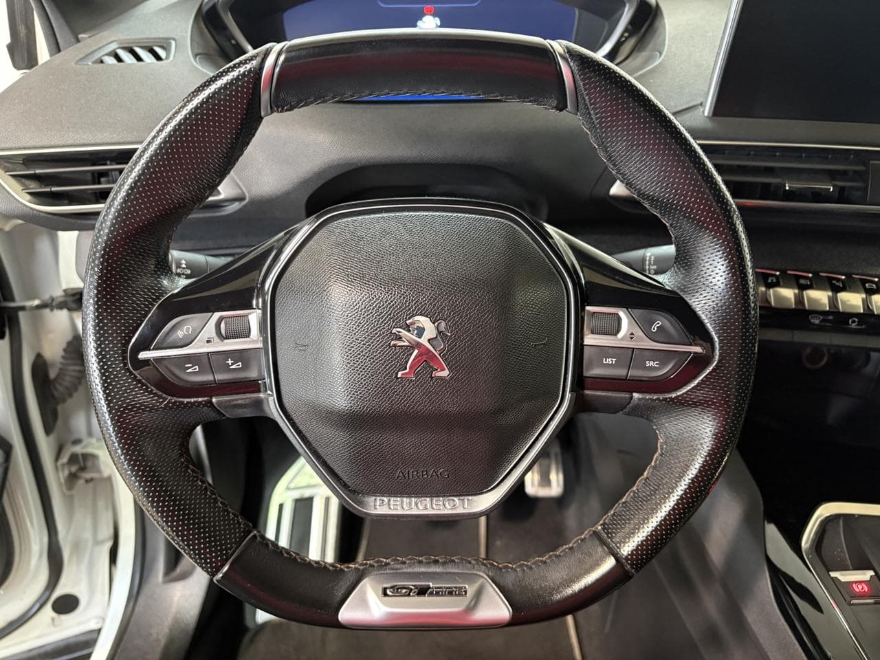 2019 Peugeot 3008 - 16