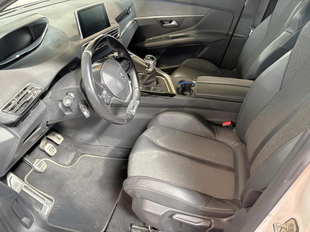 2019 Peugeot 3008 - 9