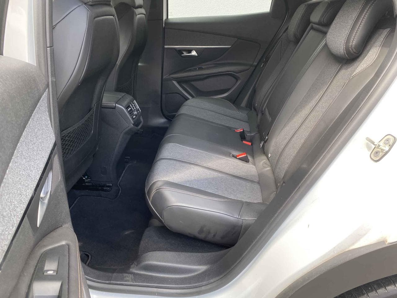 2018 Peugeot 3008 - 10