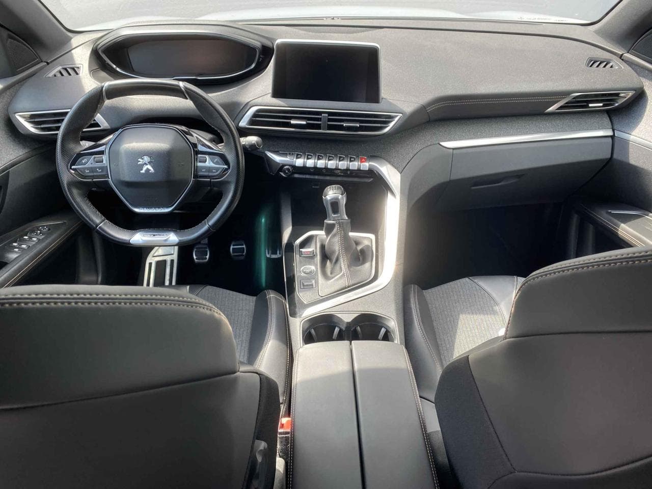 2018 Peugeot 3008 - 8
