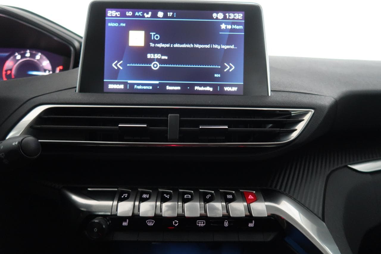 2021 Peugeot 3008 - 18