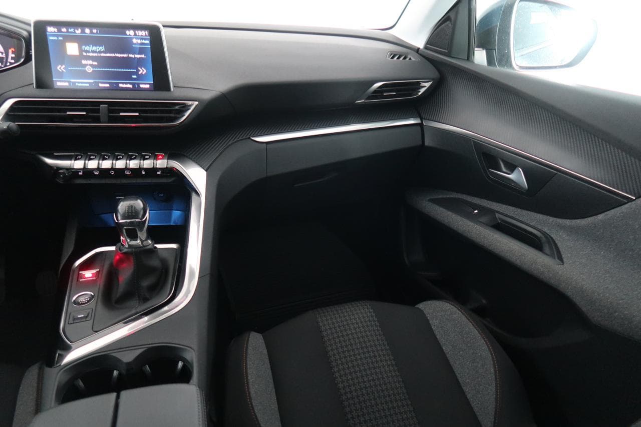 2021 Peugeot 3008 - 11