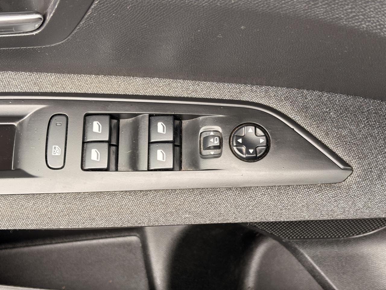 2019 Peugeot 3008 - 18