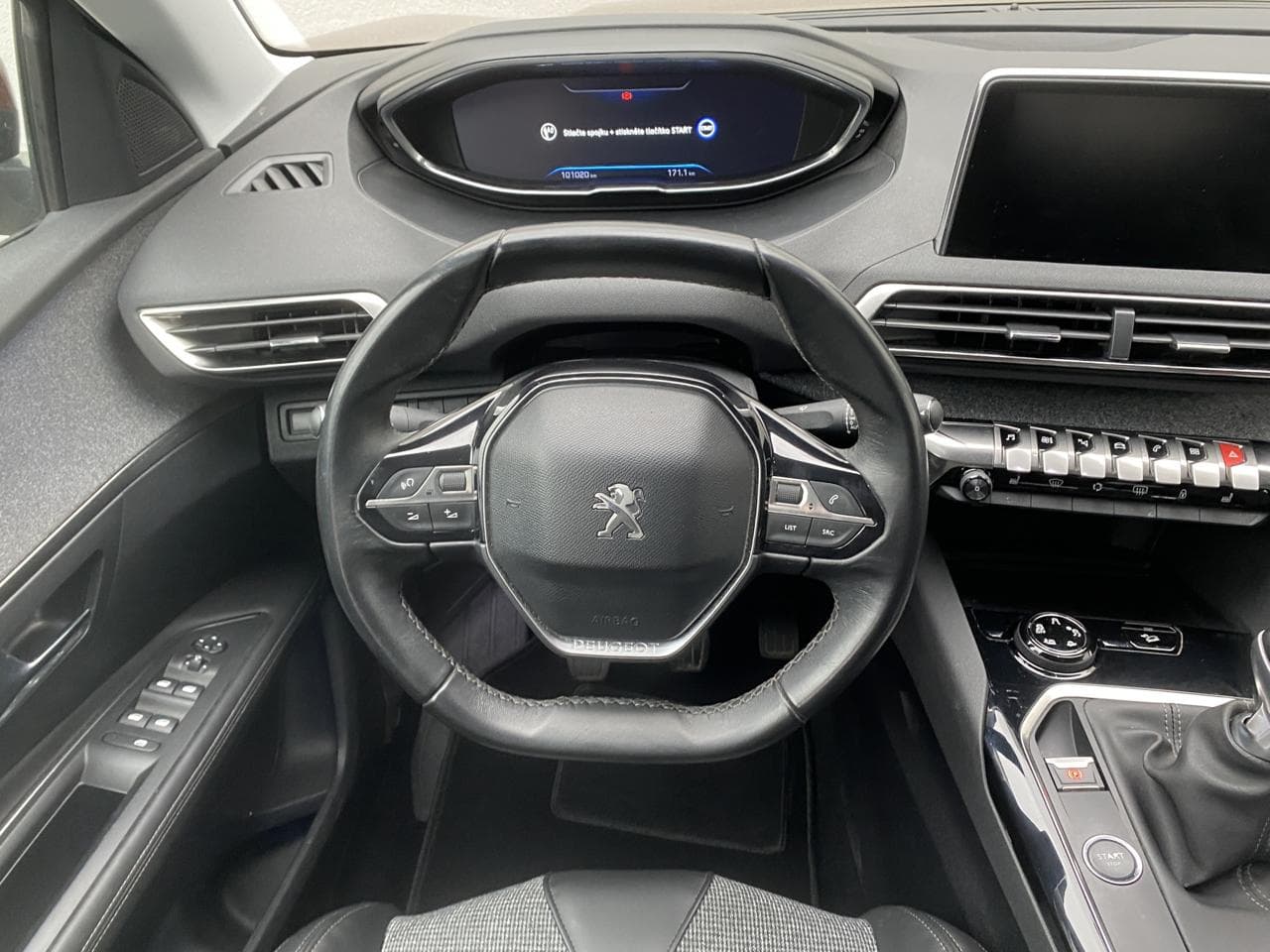 2019 Peugeot 3008 - 11