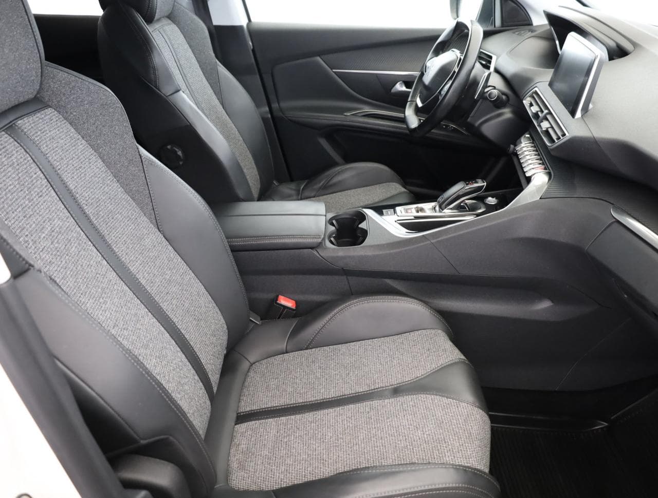 2017 Peugeot 3008 - 10
