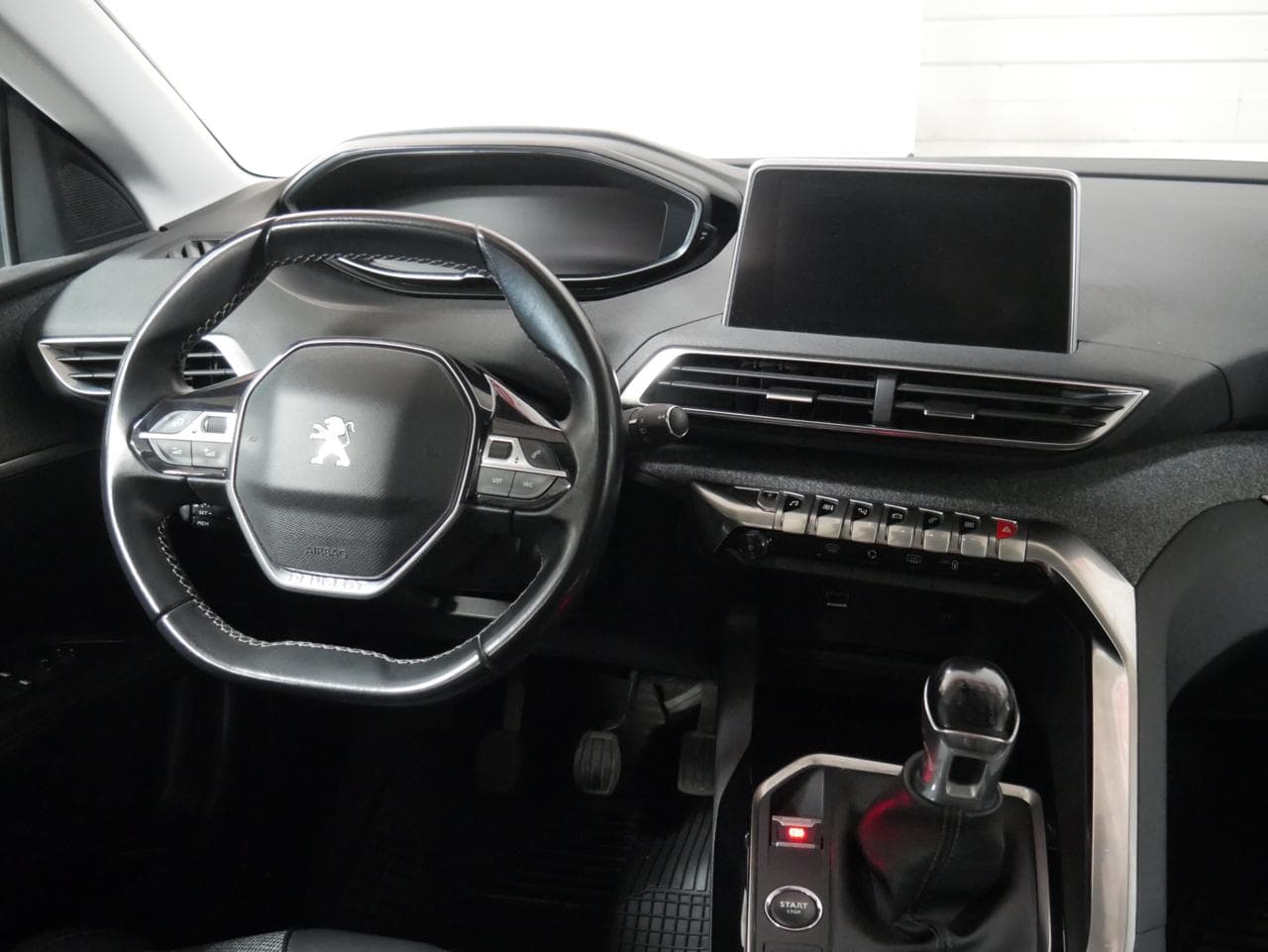 2018 Peugeot 3008 - 13