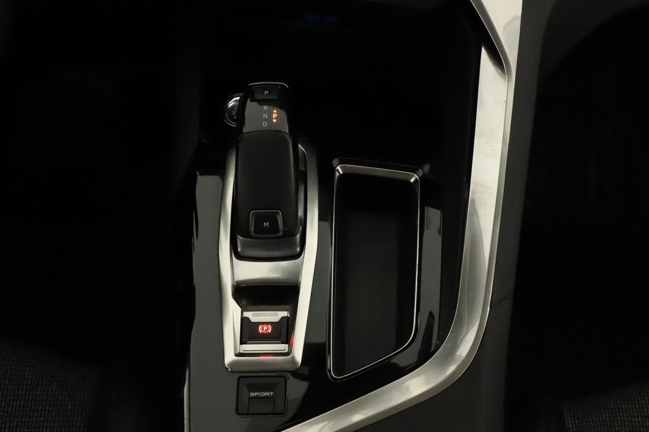 2020 Peugeot 3008 - 18