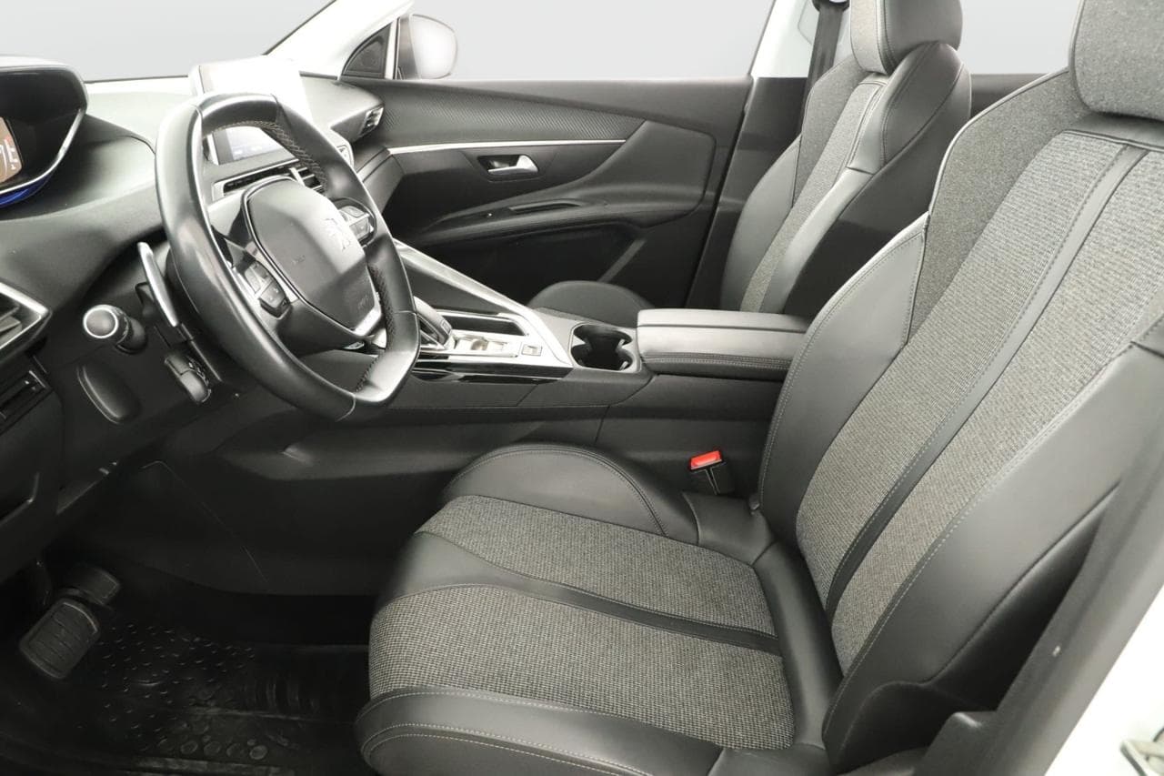 2020 Peugeot 3008 - 13