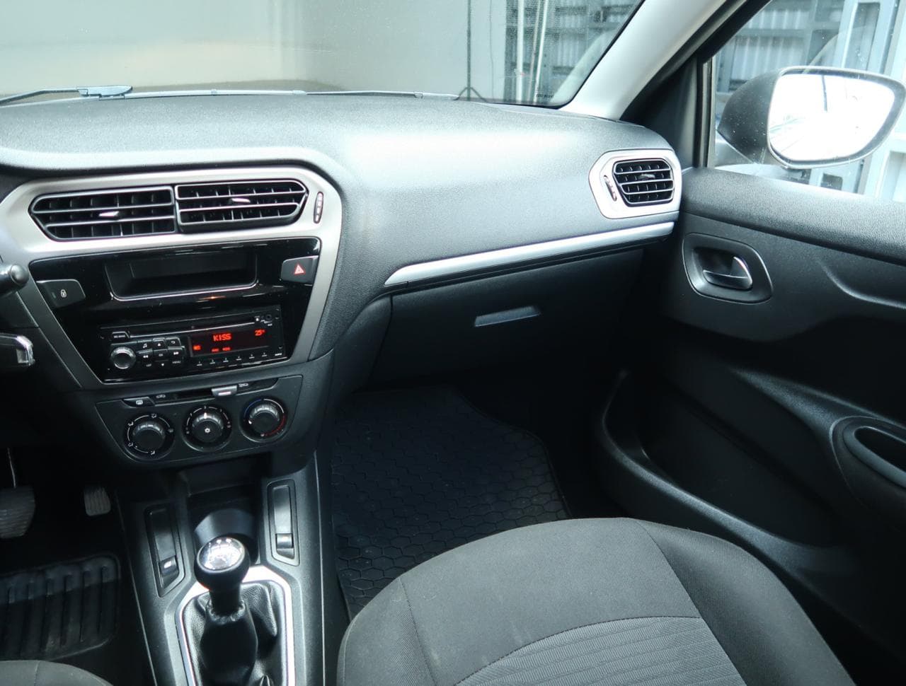 2015 Peugeot 301 - 11
