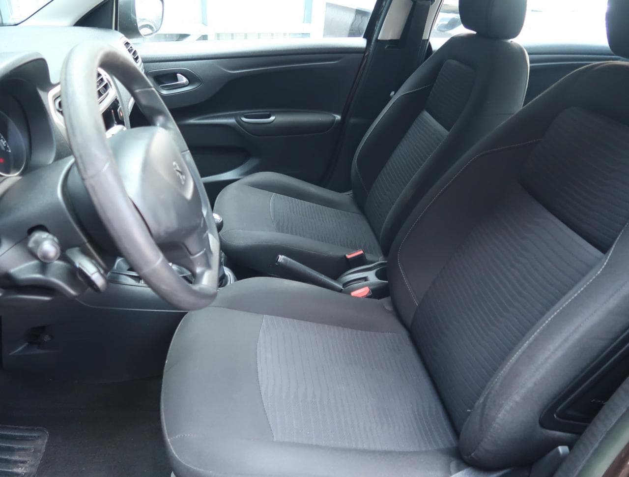 2015 Peugeot 301 - 16