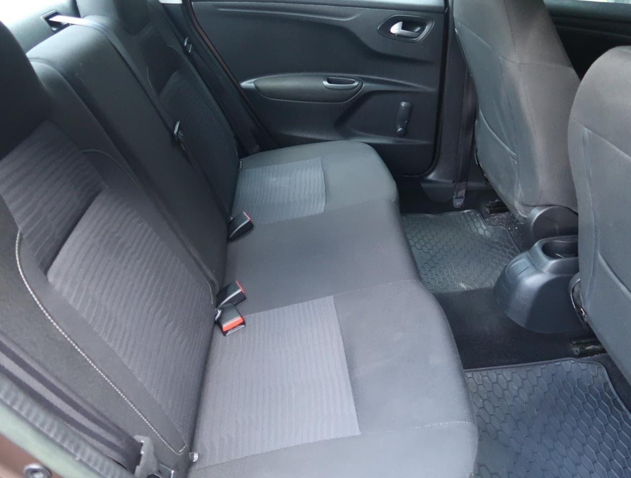 2015 Peugeot 301 - 13