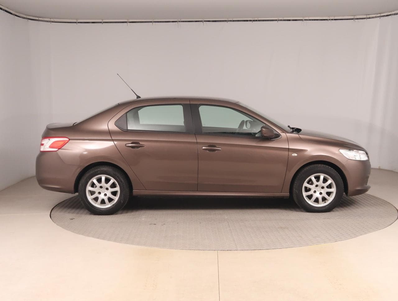 2015 Peugeot 301 - 8