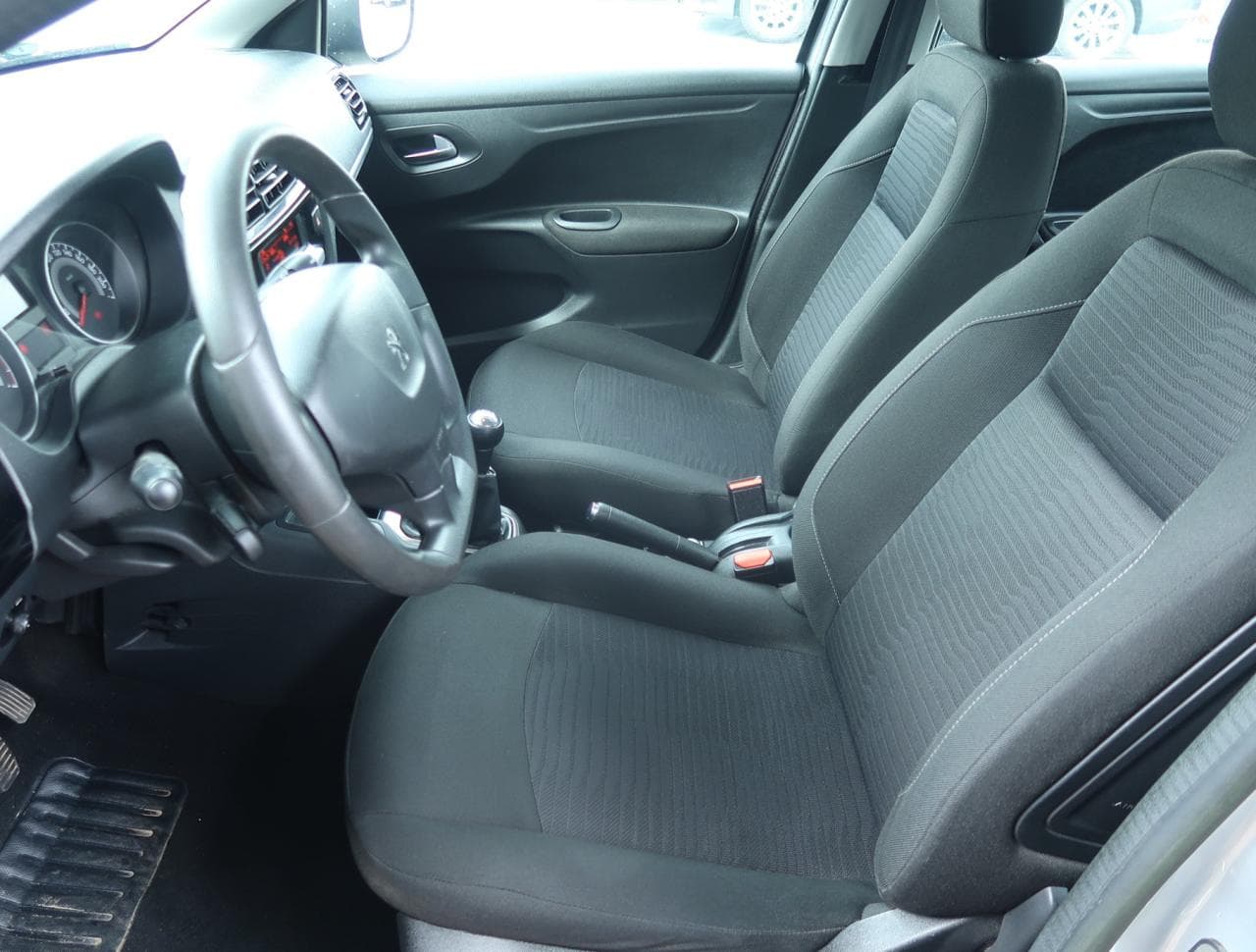 2014 Peugeot 301 - 31