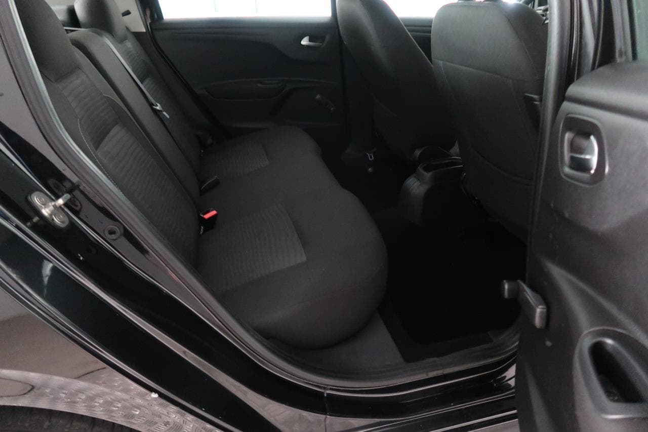 2013 Peugeot 301 - 13