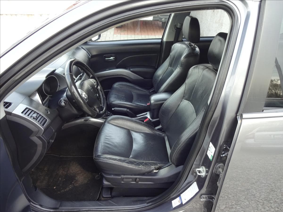 2008 Peugeot 4007 - 16