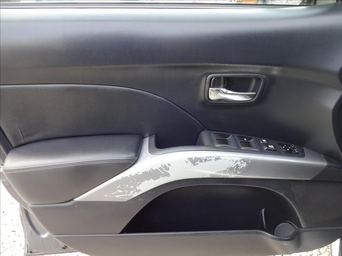2008 Peugeot 4007 - 19