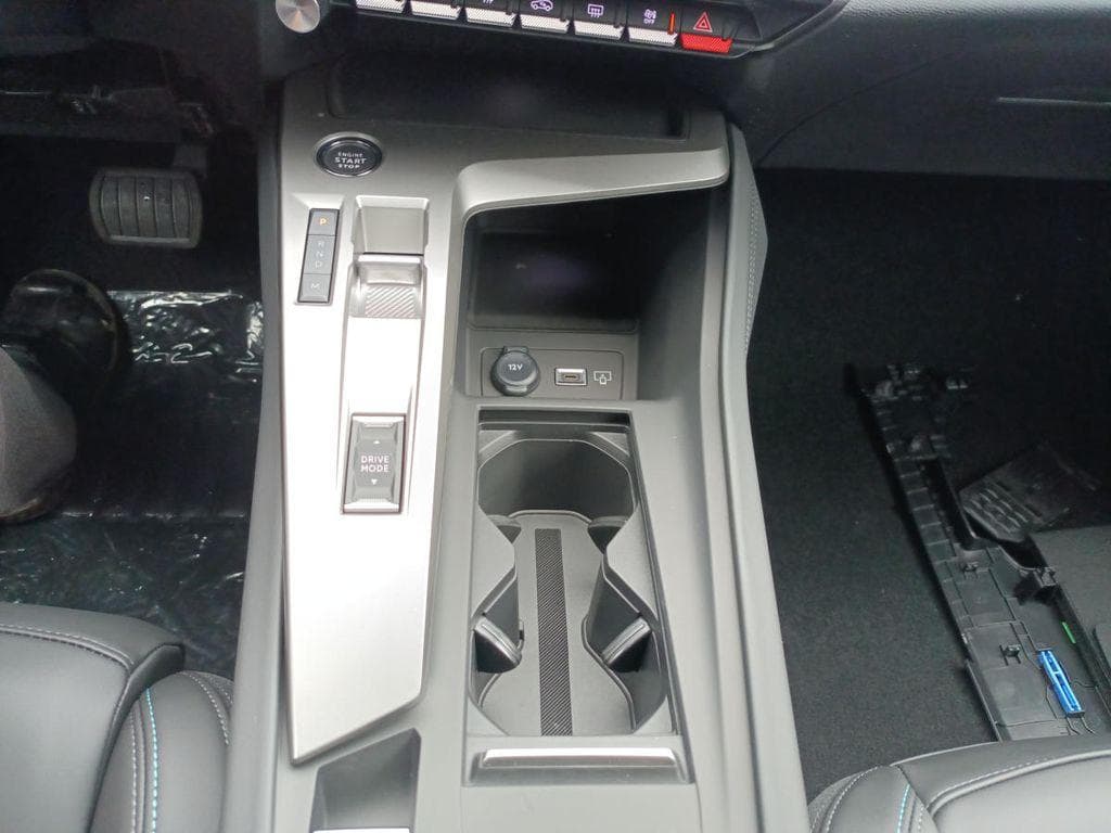 2023 Peugeot 408 - 16