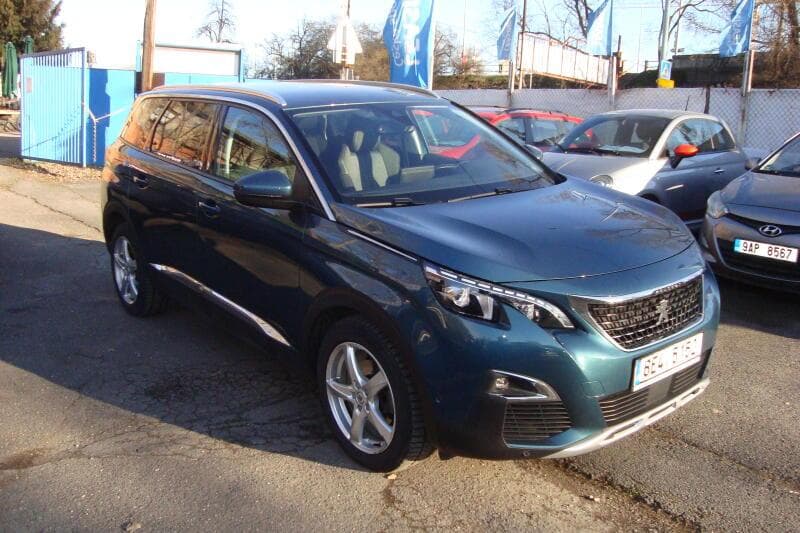 Peugeot 5008 1.5 HDi, ČR, AUT,1.Maj.7-míst