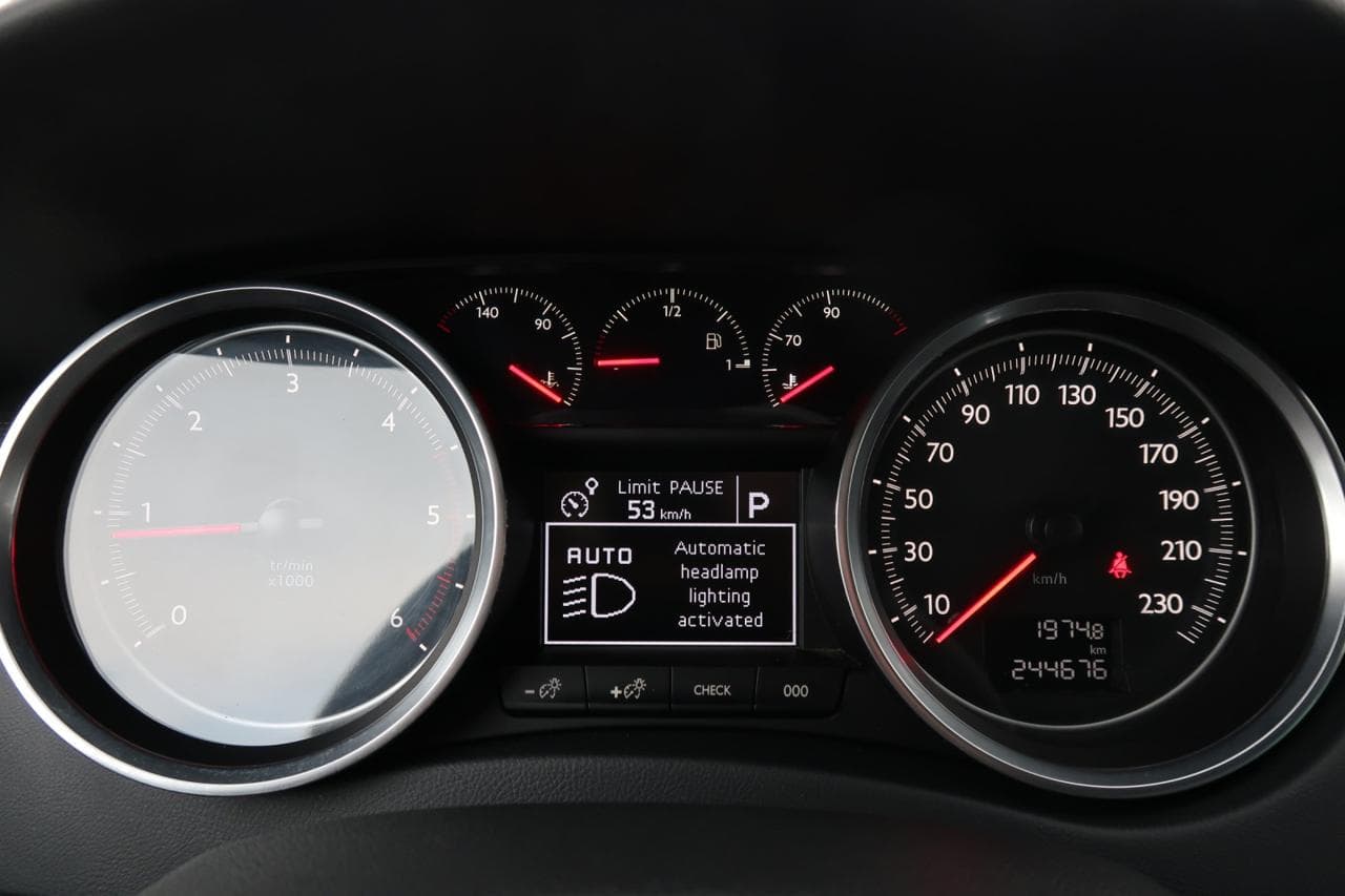 2016 Peugeot 508 - 33