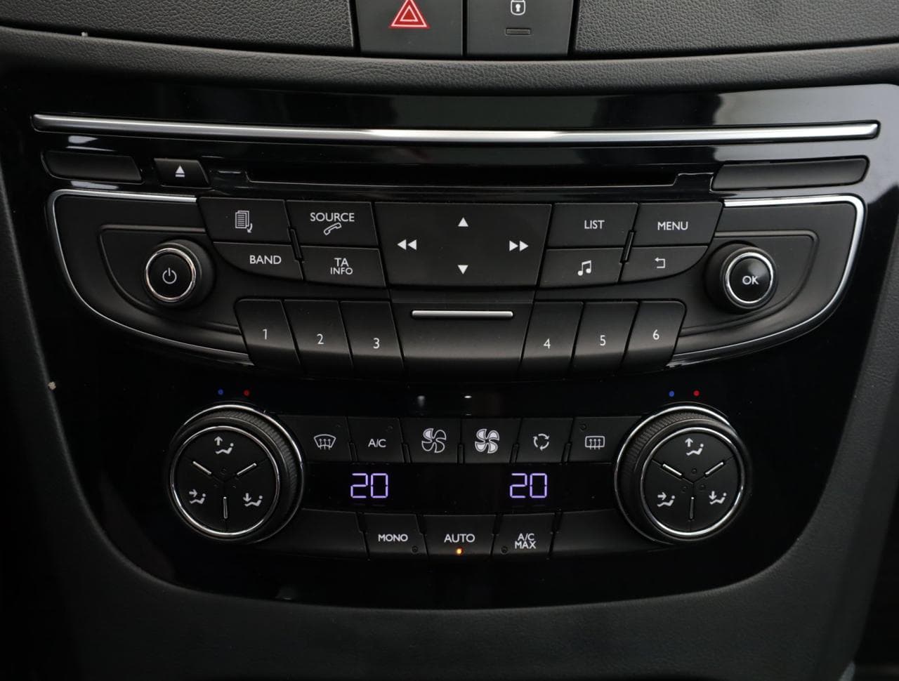 2014 Peugeot 508 - 36