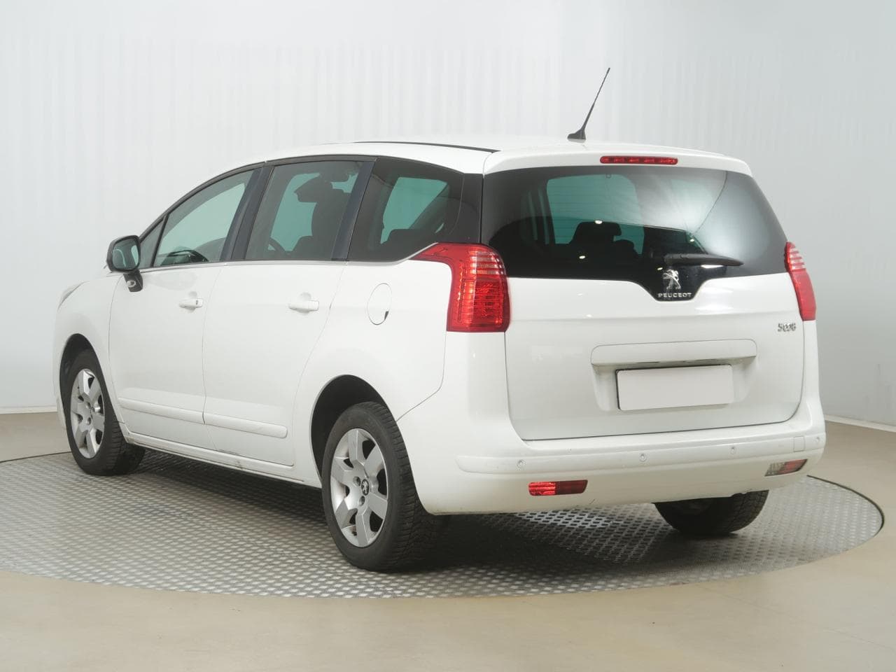 2014 Peugeot 5008 - 5