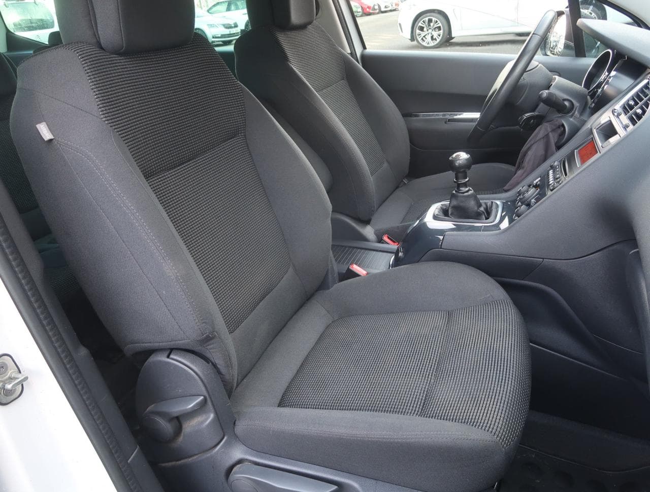 2014 Peugeot 5008 - 12