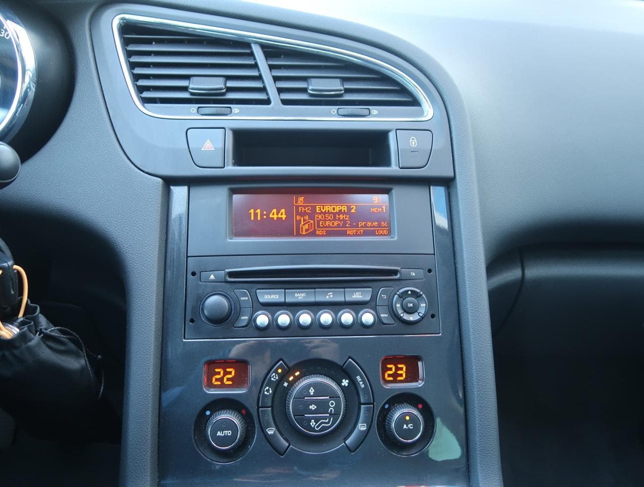 2013 Peugeot 5008 - 18