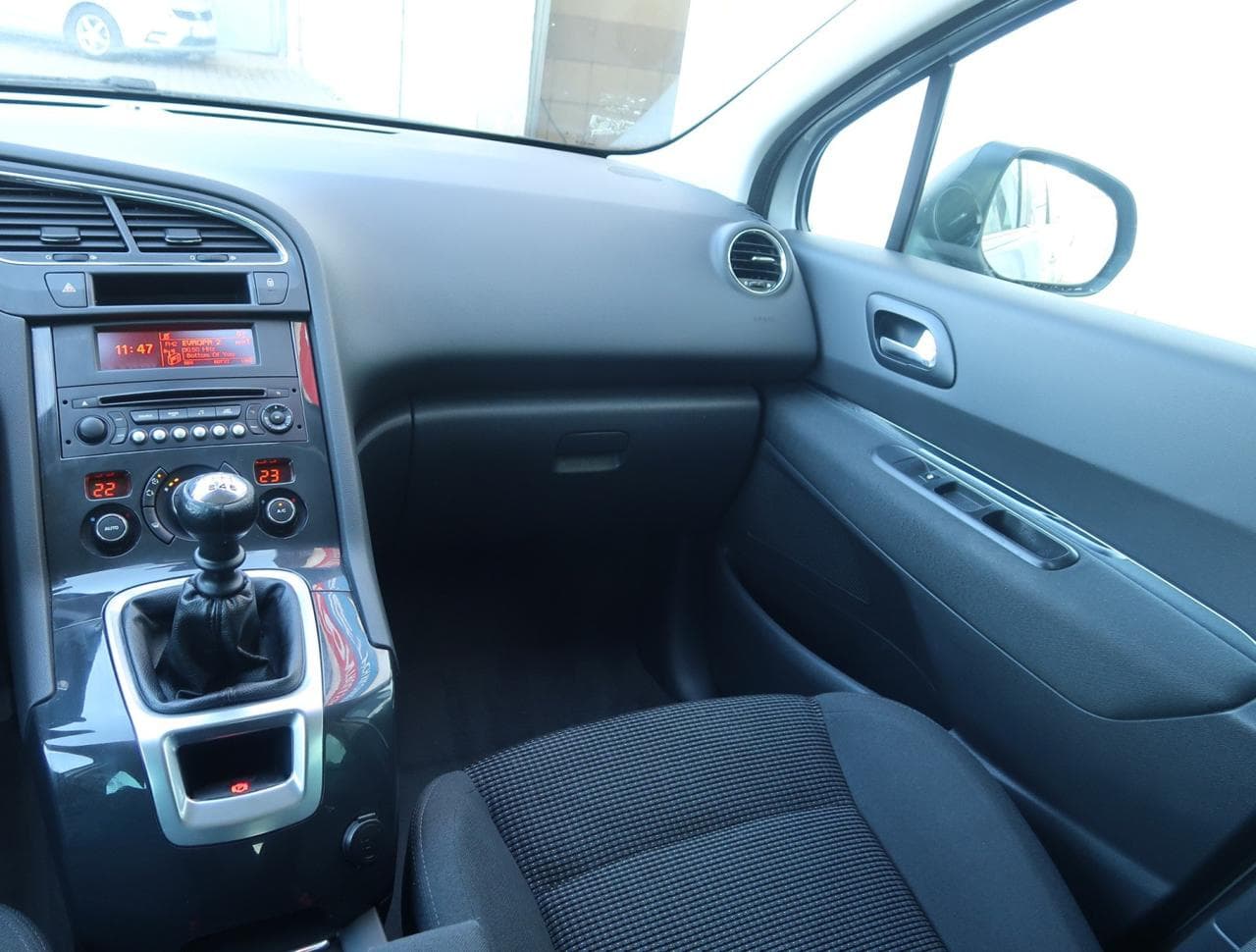 2013 Peugeot 5008 - 11