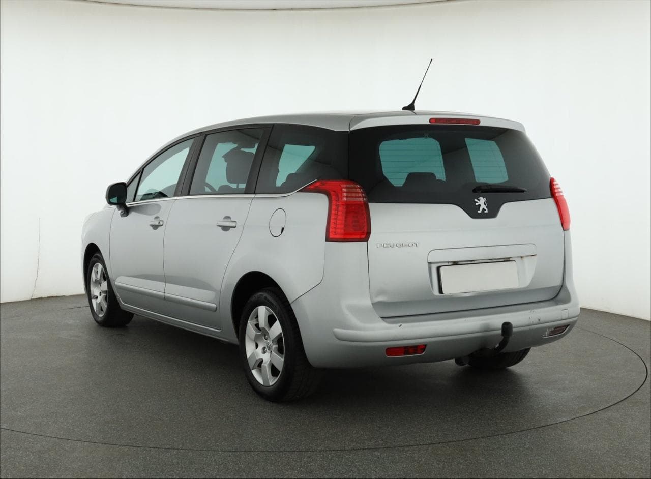 2011 Peugeot 5008 - 5