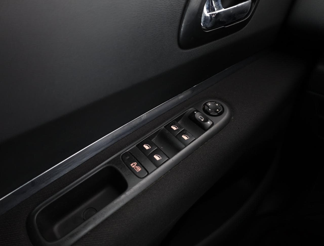 2011 Peugeot 5008 - 17