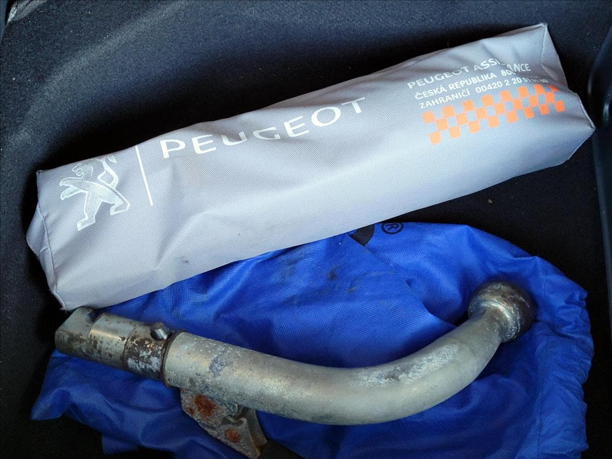 2011 Peugeot 5008 - 10