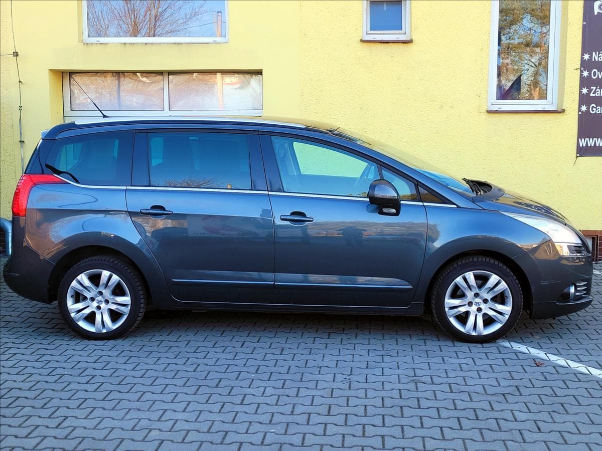 2011 Peugeot 5008 - 5