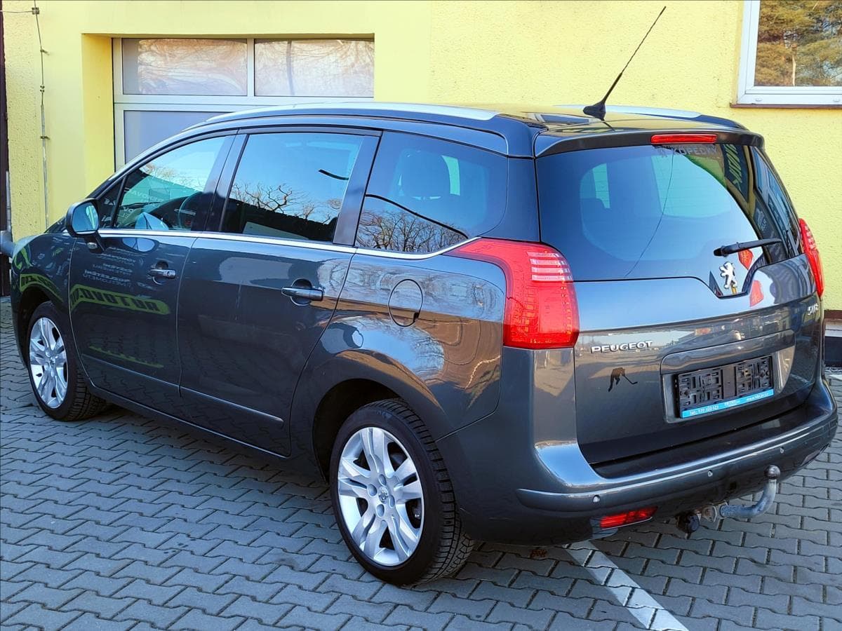 2011 Peugeot 5008 - 7