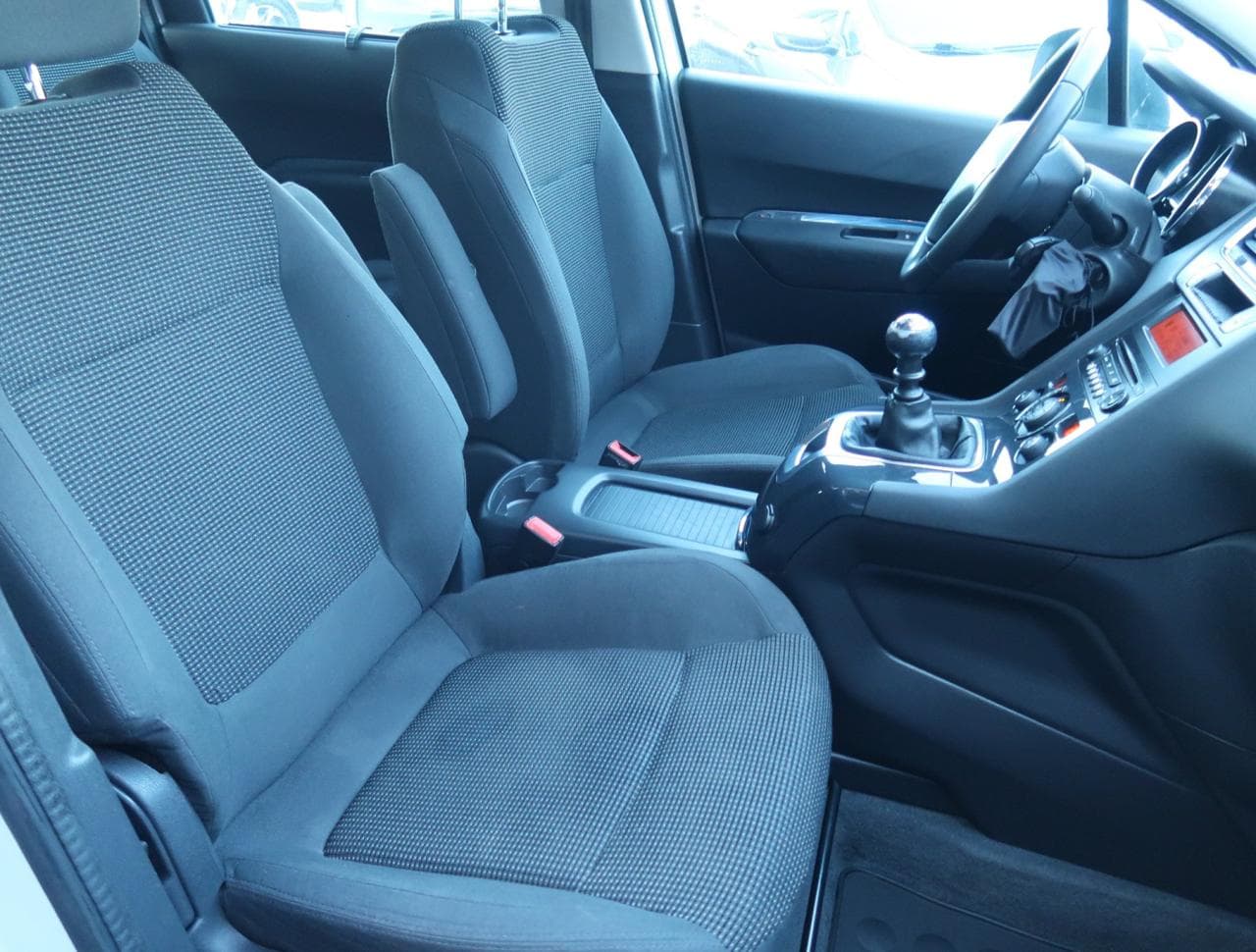 2014 Peugeot 5008 - 12