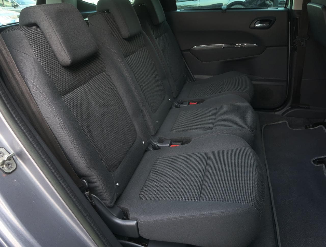 2013 Peugeot 5008 - 13