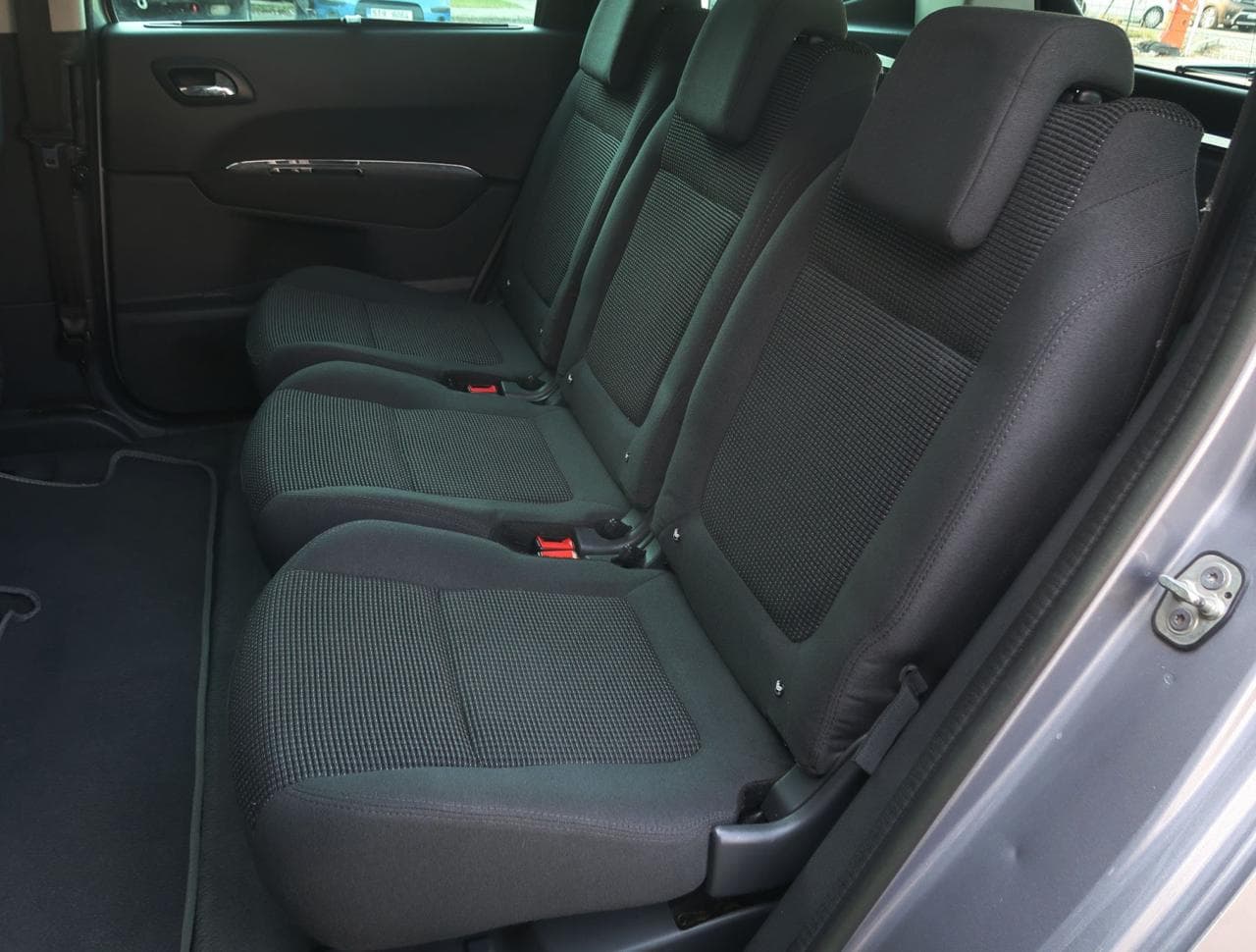 2013 Peugeot 5008 - 15