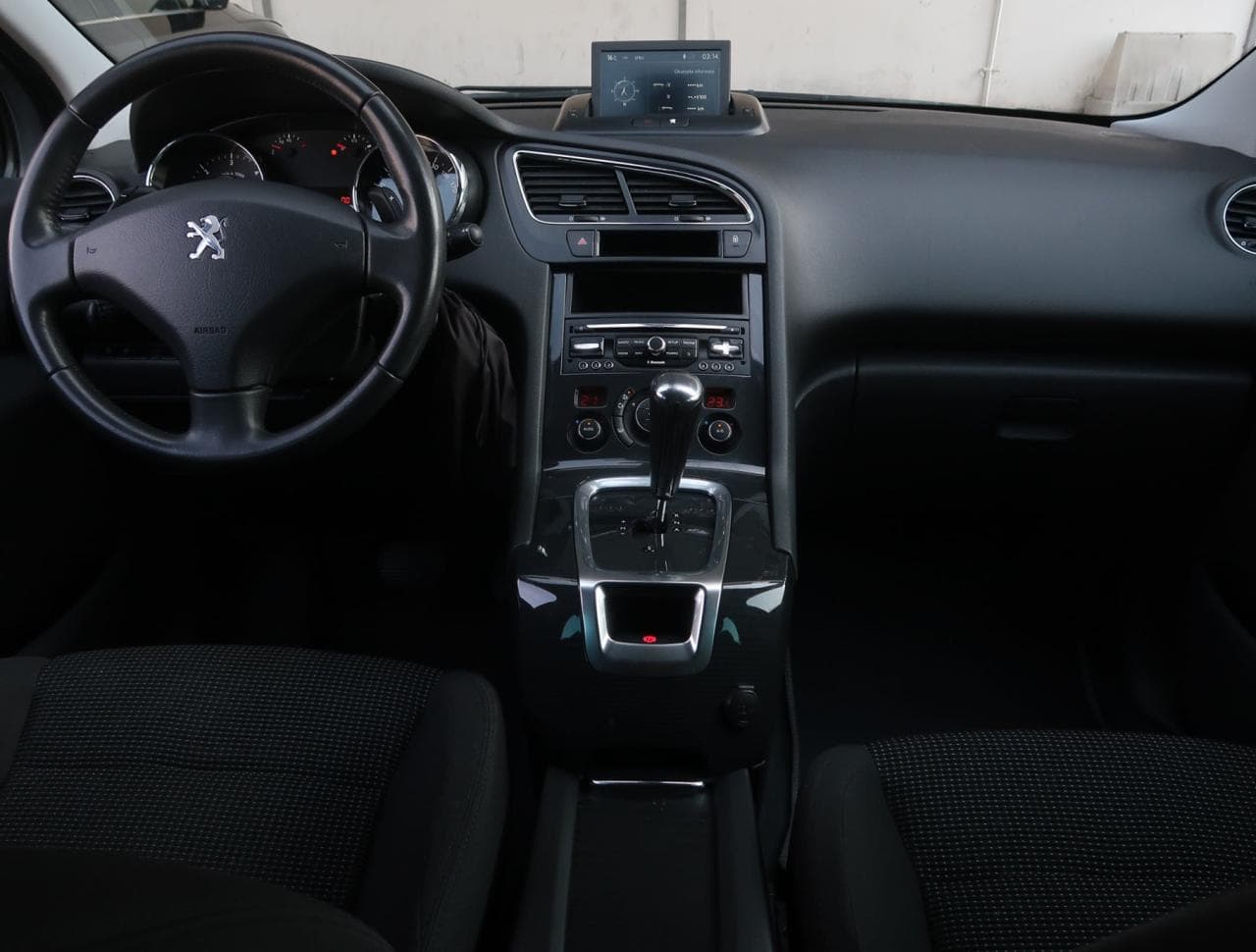 2013 Peugeot 5008 - 10