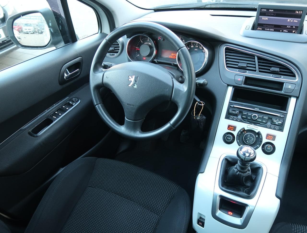 2011 Peugeot 5008 - 9