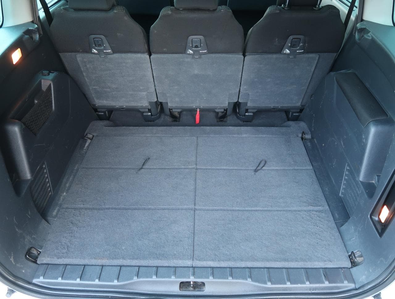 2011 Peugeot 5008 - 18