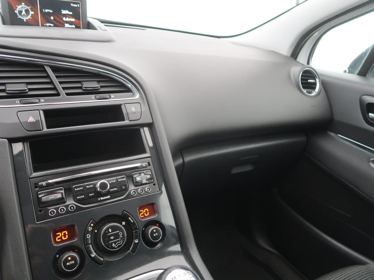 2016 Peugeot 5008 - 18
