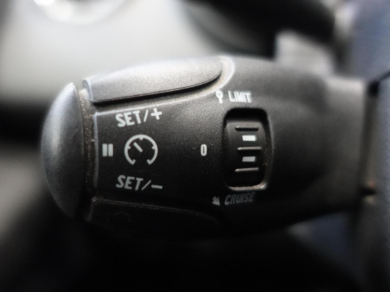 2012 Peugeot 5008 - 15