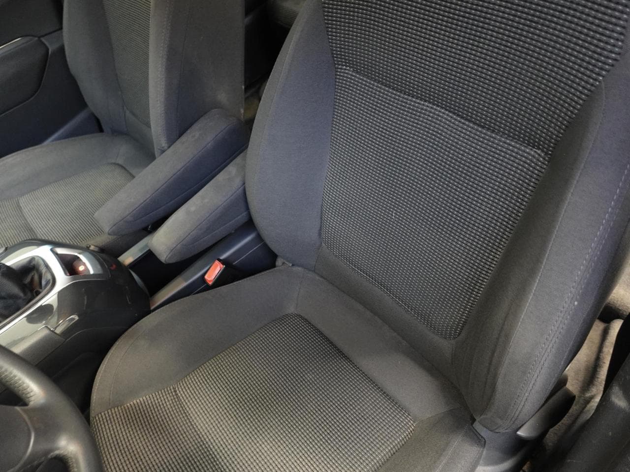 2012 Peugeot 5008 - 9
