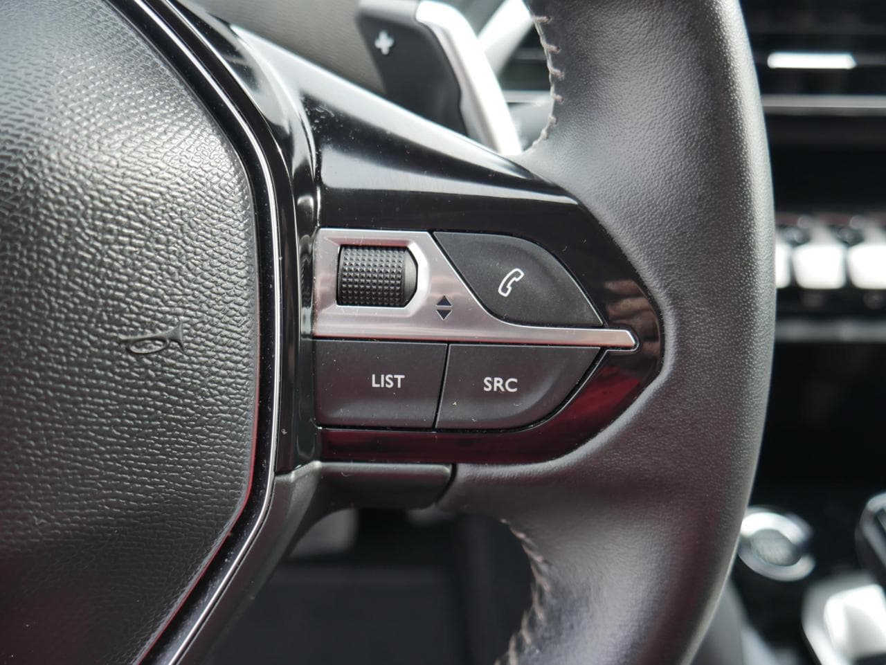 2022 Peugeot 5008 - 19