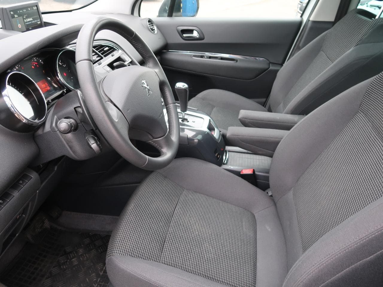 2014 Peugeot 5008 - 25